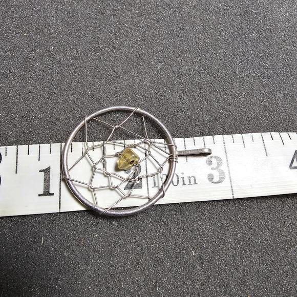 Silver tone dreamcatcher pendant with yellow bead in the center - Picture 5 of 5